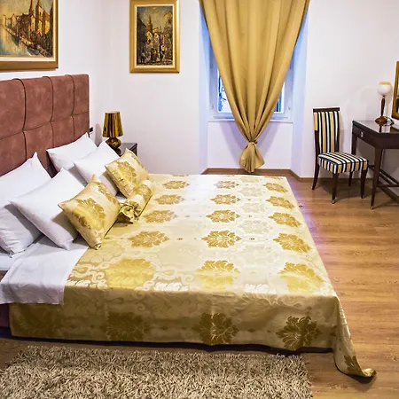 Grisogono Palace Heritage Apartment *