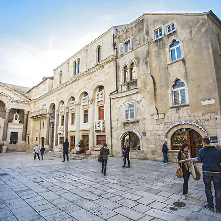 דירה Grisogono Palace Heritage