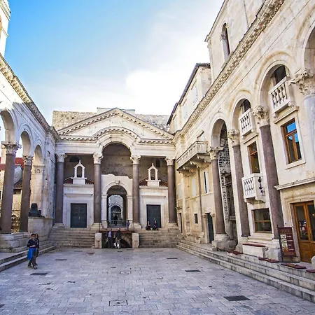 דירה Grisogono Palace Heritage *