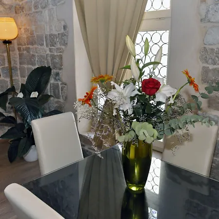 Grisogono Palace Heritage Apartment